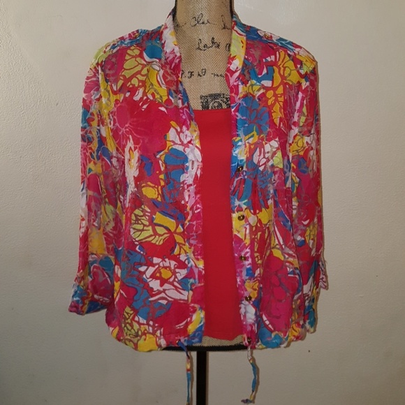 Flowery lace like jacket with tank top. Drawstring - Picture 5 of 5